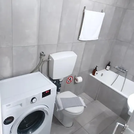 Feel At - - 1 Apartment