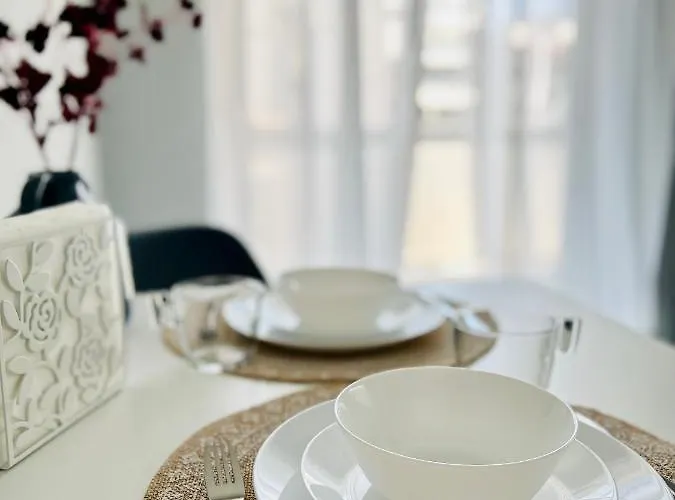 Feel At - - 1 * Kalamata