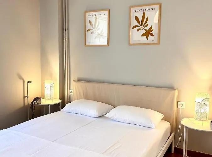 Feel At - - 1 * Kalamata