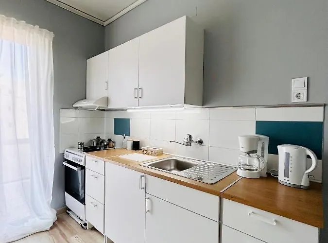 Feel At - - 1 * Kalamata